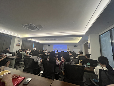 Séminaires de formation pour le département des ventes de bandes Fujian Youyi
